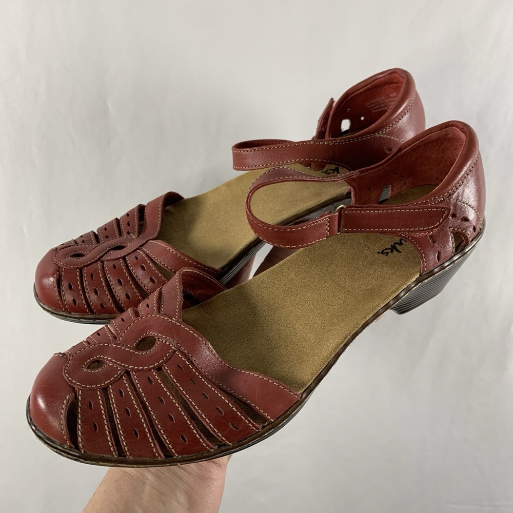 Clarks Womens Wendy Leather Fisherman Sandals Size 8M Red Ankle Strap
